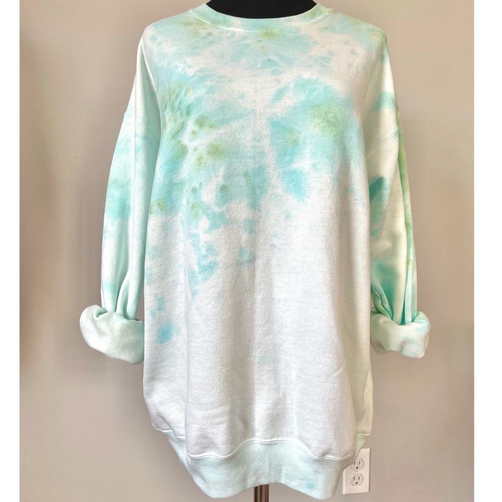 Hanes Sea Foam Crewneck Sweater Medium